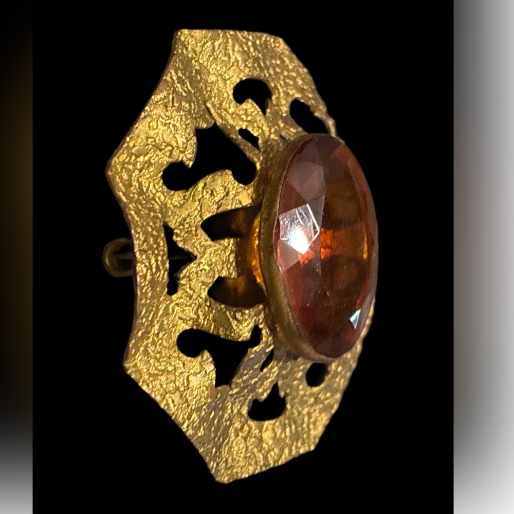Antiqued Vintage Artisan Brooch- Garnet Amber Colour Glass Stone